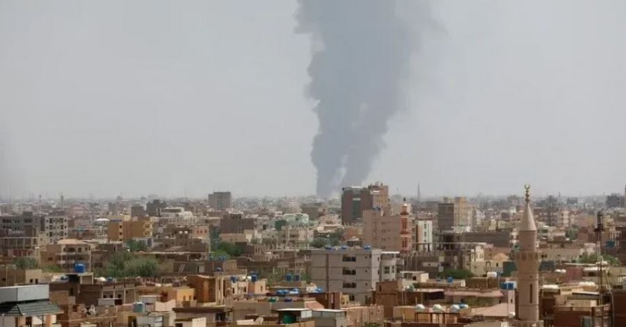 OKB: Mbi 20 civilë të vrarë dhe shumë të plagosur në përleshjet në Sudan