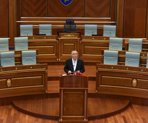 Hamza nga foltorja e Kuvendit: Kurti po i mban peng institucionet, pa rikthimin e rendit kushtetues s’ka dialog për tema të tjera