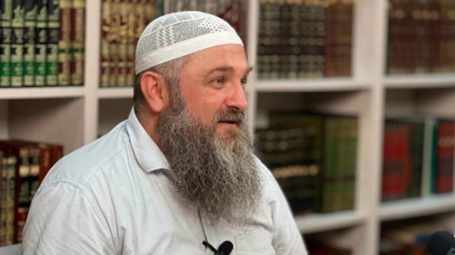 Imami Elvedin Peziq dëbohet nga Kosova