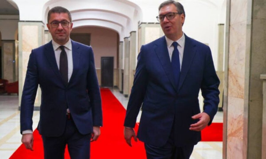 Komentet për Kishën Ortodokse, Mickoski përplaset me Vuçiqin: Deklarata që i përkasin shekullit të kaluar, s’dua t’i komentoj fare