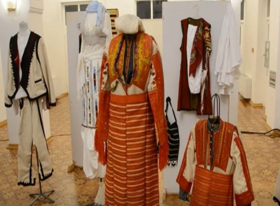 Kostumet shqiptare në Manastir, tradita që ruan kujtesën ndër breza