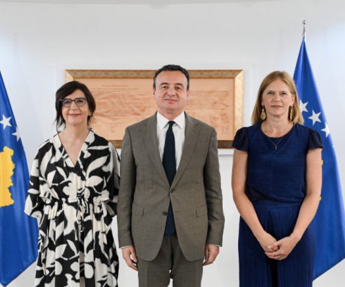 Kurti priti në takim duon artistike “Dina e Mel” nga Zara e Kroacisë