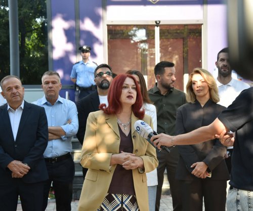 PDK-ja para Qeverisë: Kurti s’mund të jetë mbi shtetin dhe mbi Kushtetutën e Kosovës
