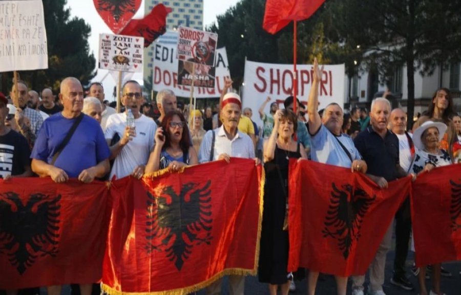 Protesta në Tiranë në ditën e 79-të