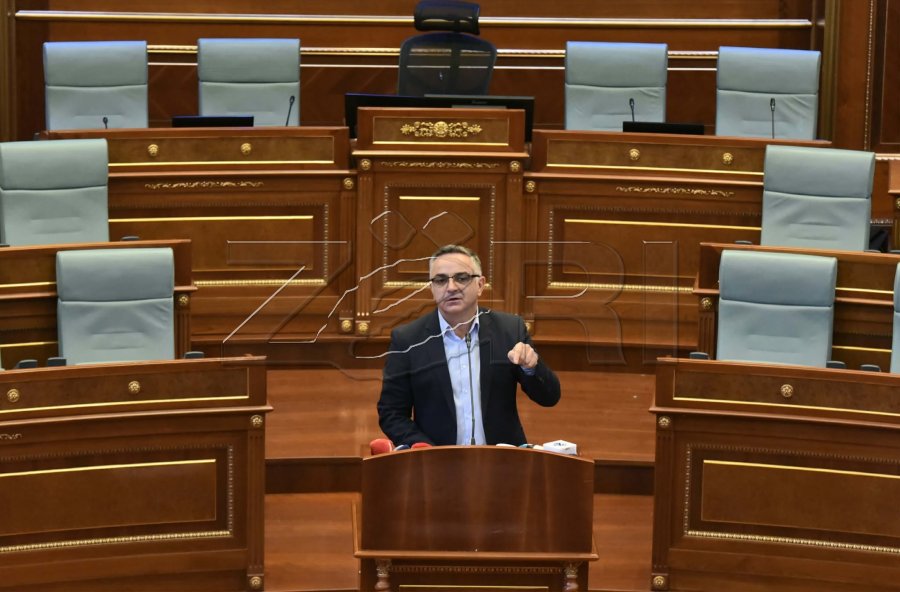 “Pa hapin e parë s’ka të dytë”, Tahiri kritikon moskonstituimin e Kuvendit