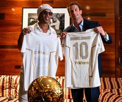 Ronaldinho i kthehet futbollit në moshën 46-vjeçare, nënshkruan me ekipin italian