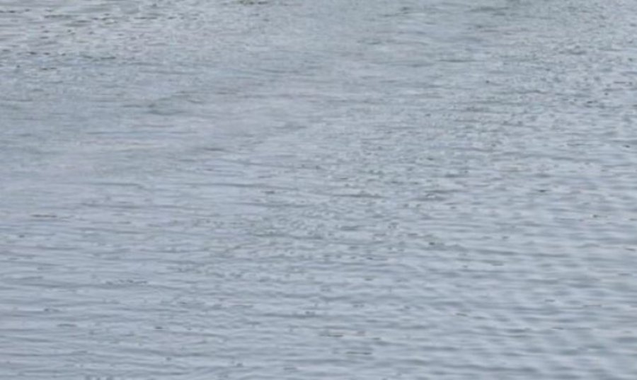 Tragjedi në Nigeri, përmbyset një varkë, humbin jetën 40 fëmijë