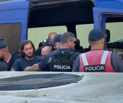 “Nuk e di si e godita”, Vata rrëfen në gjyq për vrasjen e turistit në Ksamil