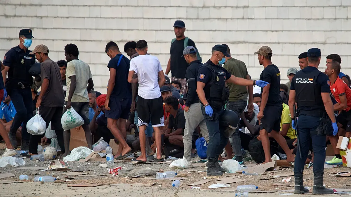 Ceuta kërkon vaksina për migrantët pas rasteve me tuberkuloz dhe sëmundje infektive
