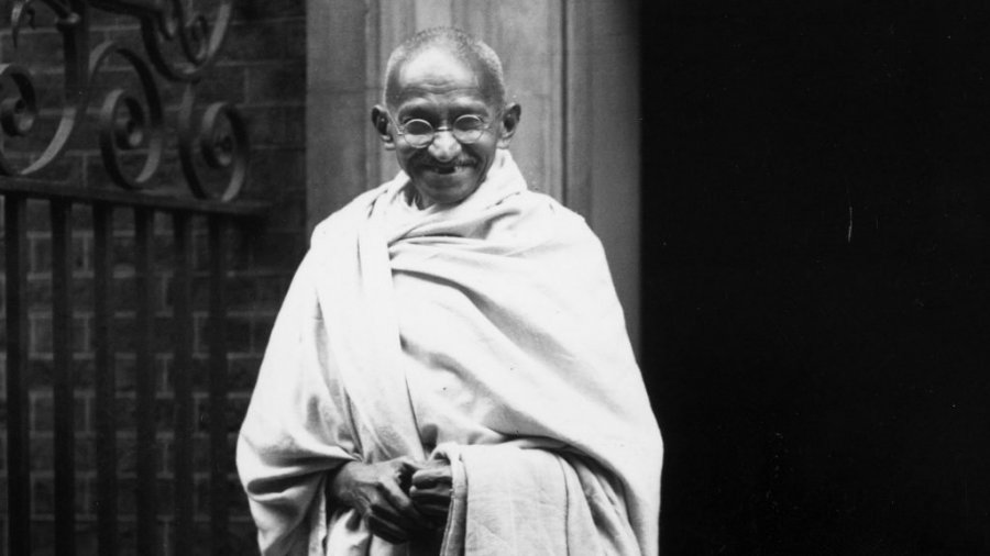 688 shkrime të Mahatma Gandit shiten për 1.7 milion dollarë