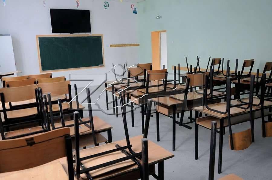 Shkollat po boshatisen, buxhetet komunale po rëndohen – ç’po ndodh me mësimdhënësit nëpër komunat e Kosovës?