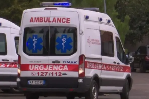 Incident i rëndë në Vlorë, burri godet me sëpatë gruan