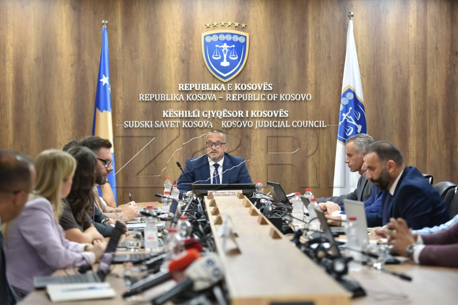 KGJK-ja nis mbledhjen, pritet shqyrtimi i kërkesës për tërheqjen e dorëheqjeve të gjyqtarëve serbë
