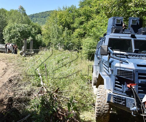 Arrestimi i nëntë personave në Zubin Potok, Lista Serbe dhe Beogradi e cilësojnë “hakmarrje” ndaj serbëve