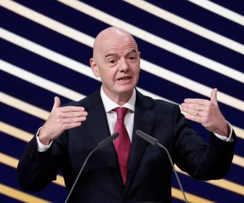 Krizë në FIFA, Aminovi: Përplasja për pushtetin sapo ka filluar, Infantino përballet me presion në prag të zgjedhjeve