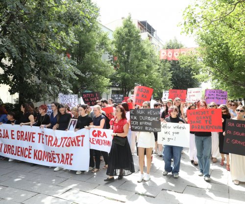 Protestë në Prishtinë: Çështja e vrasjeve të grave të trajtohet si urgjencë kombëtare