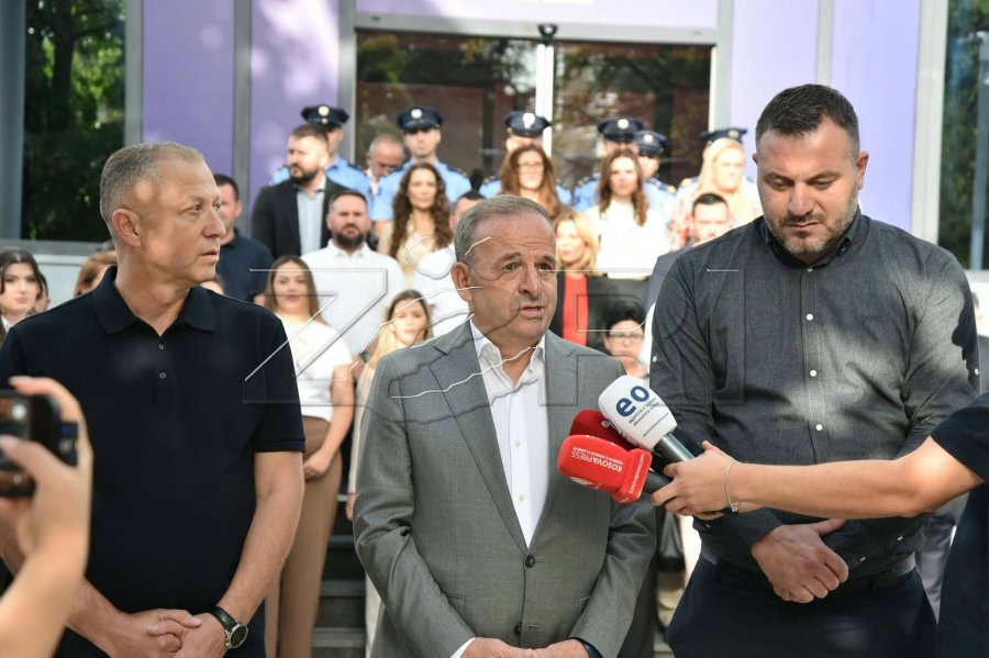 Deharit i kërkohet thirrja e seancës në orën 11:00, PDK-ja e Aleanca sërish do të shkojnë në sallë