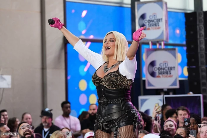 Bebe Rexha dhuron spektakël në New York