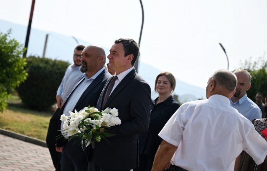 Dita e Dëshmorëve, Kurti nderon 15 dëshmorët e Hanit të Elezit