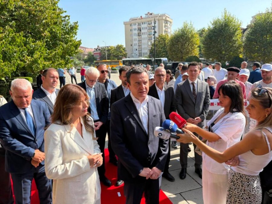 Kurti: Nuk mund të presim deri në vitin 2044 për hapjen e arkivave të Serbisë