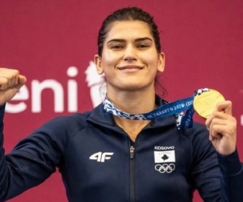 Donjeta Sadiku triumfoi në Taranto, Federata e Boksit: Kemi bërë jehonë për suksesin e saj