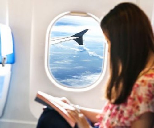 Pesë mënyra të lehta për t’u shmangur nga sëmundjet gjatë udhëtimeve të gjata me aeroplan
