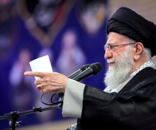 Lideri suprem i Iranit paralajmëron luftë rajonale në rast sulmi nga SHBA-ja