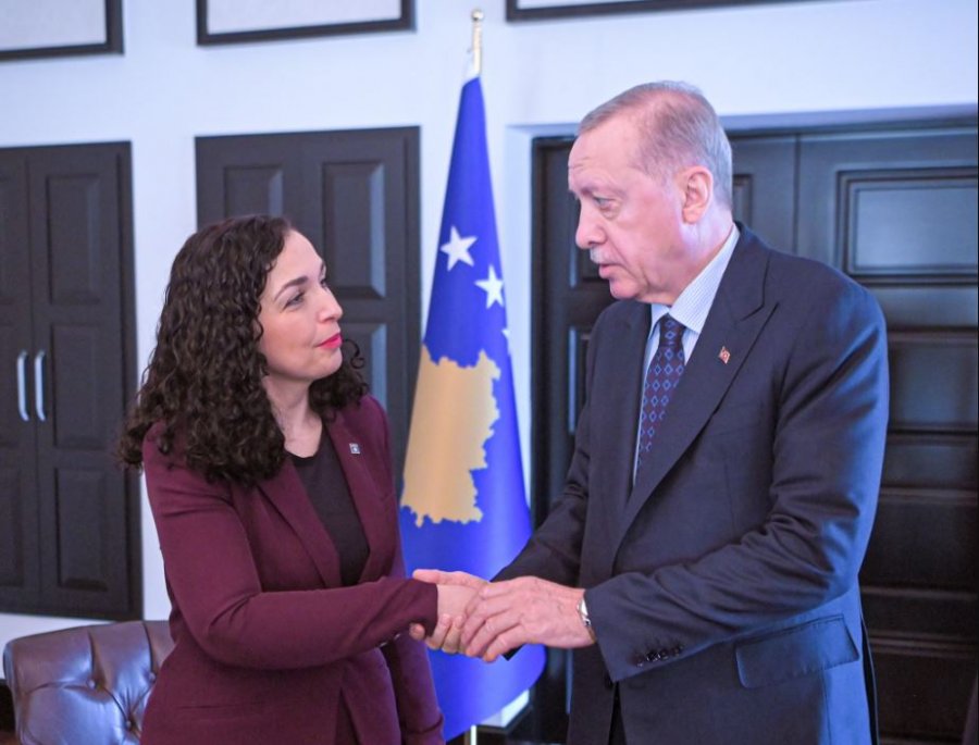 Osmani ngushëllon Erdoganin pas vdekjes së 16 personave në aksidente trafiku në Turqi