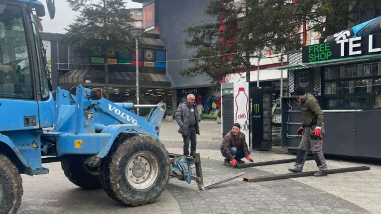 Komuna e Mitrovicës ripozicionon kioskat në hapësira më funksionale dhe të favorshme për operatorët