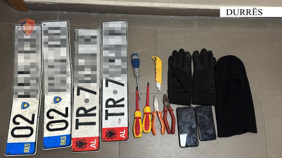 Arrestohet në flagrancë kosovari në Durrës, vidhte targa të veturave