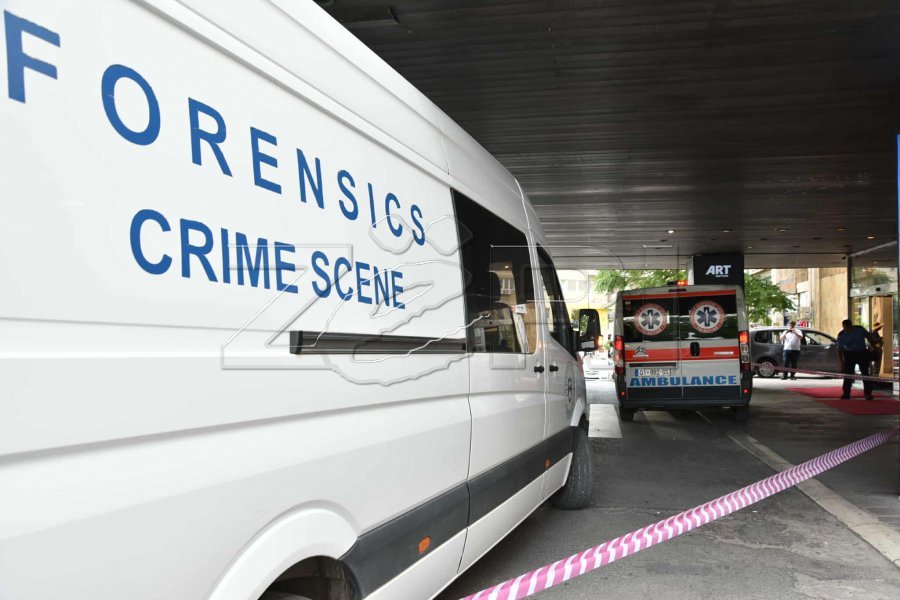 U lëndua duke prerë një lis, vdes burri nga Rahoveci