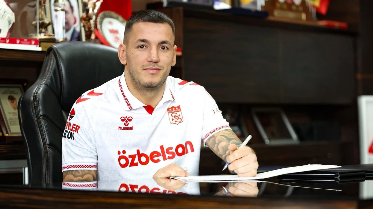 Manaj edhe zyrtarisht pjesë e Sivassporit, synon ta rikthejë në elitën turke klubin e tij