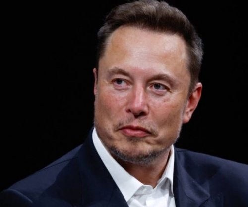 Elon Musk e cilëson “sulm politik” bastisjen në zyrat e platformës “X”