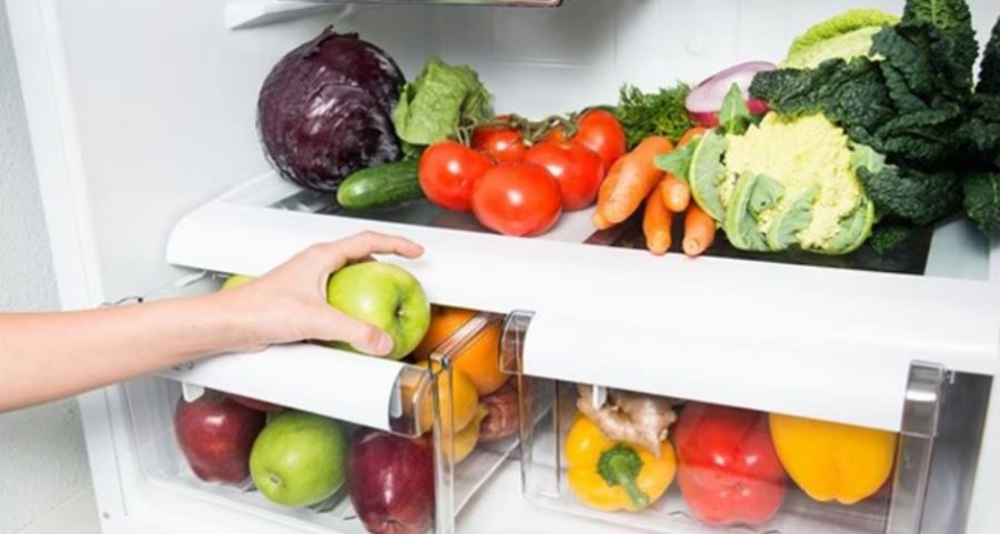 Tetë ushqime që nuk duhen futur kurrë në frigorifer
