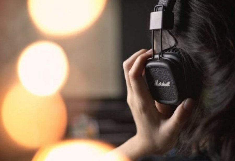 Çfarë efektesh ka te njeriu dëgjimi i muzikës?