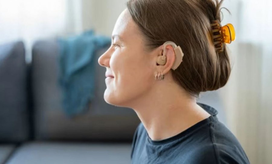 Disa shenja jo të dukshme të humbjes së dëgjimit që shumica e njerëzve nuk i vërejnë