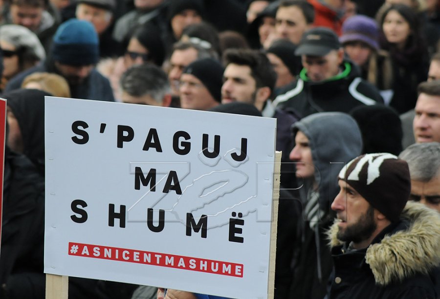 Sot protestohet kundër rritjes së çmimit të energjisë elektrike