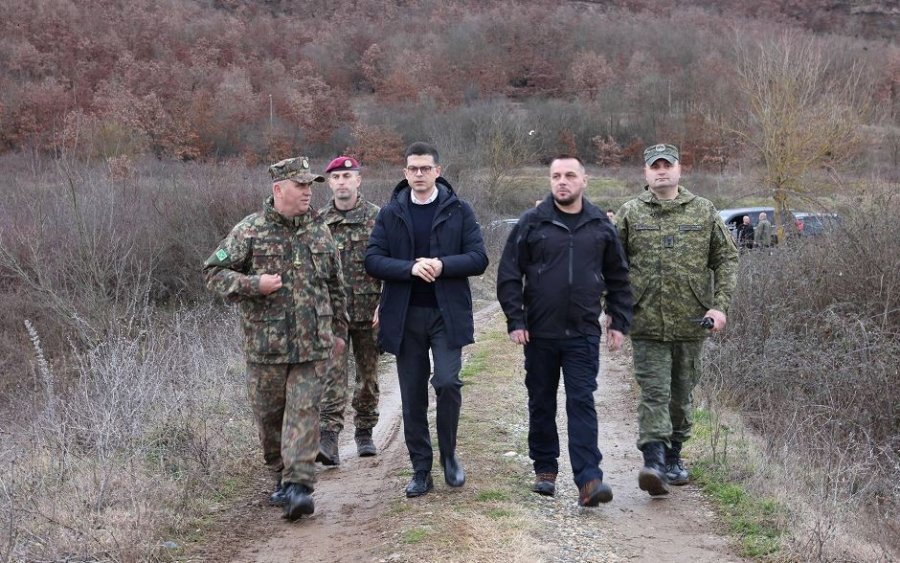 Kërkimet për gjetjen e trupit të 30-vjeçarit vazhdojnë, Maqedonci dhe Vengu ndjekin nga afër operacionin