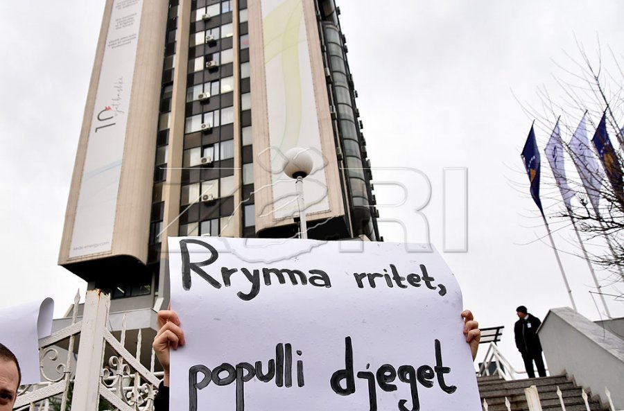 “Elektroseveri” s’do ta rrisë çmimin e rrymës, propozimi i KESCO-s rreth 48% më i lartë se në veri