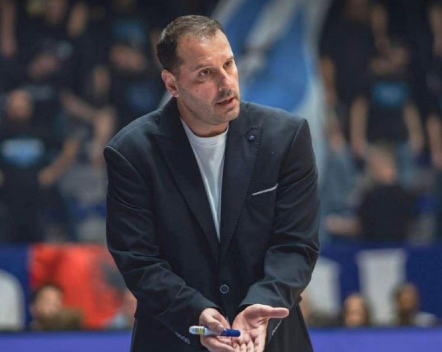 Zyrtare: Trajneri Michail Kakiouzis largohet nga KB Prishtina