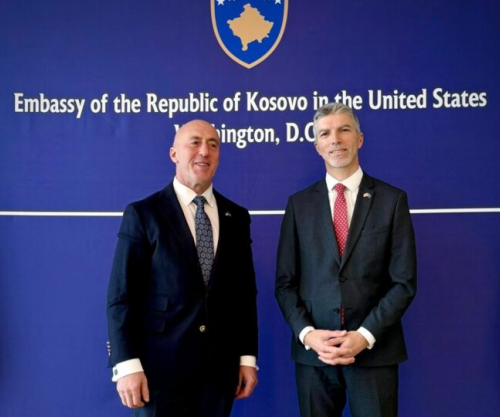 Dugolli pret Haradinajn, Rexhepin dhe Kamberin në Ambasadën e Kosovës në SHBA