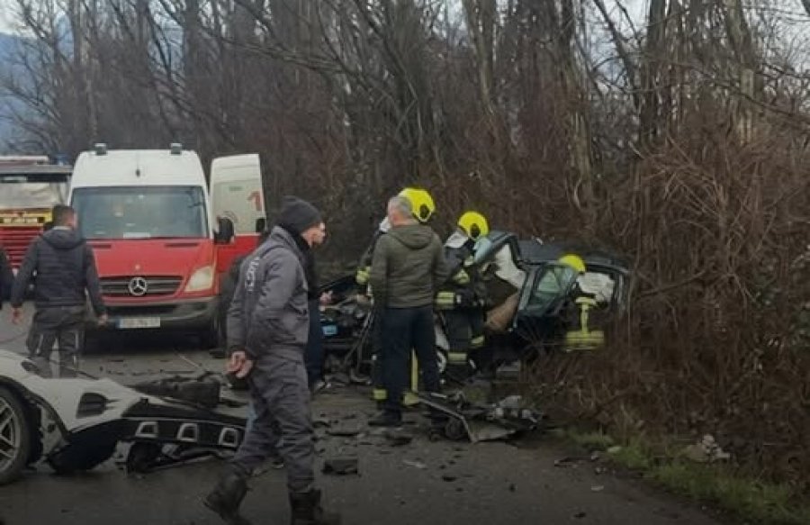 Spitali i Pejës: Gruaja e aksidentuar në Loxhë ka mbërritur pa shenja jete, i lënduari tjetër jashtë rrezikut