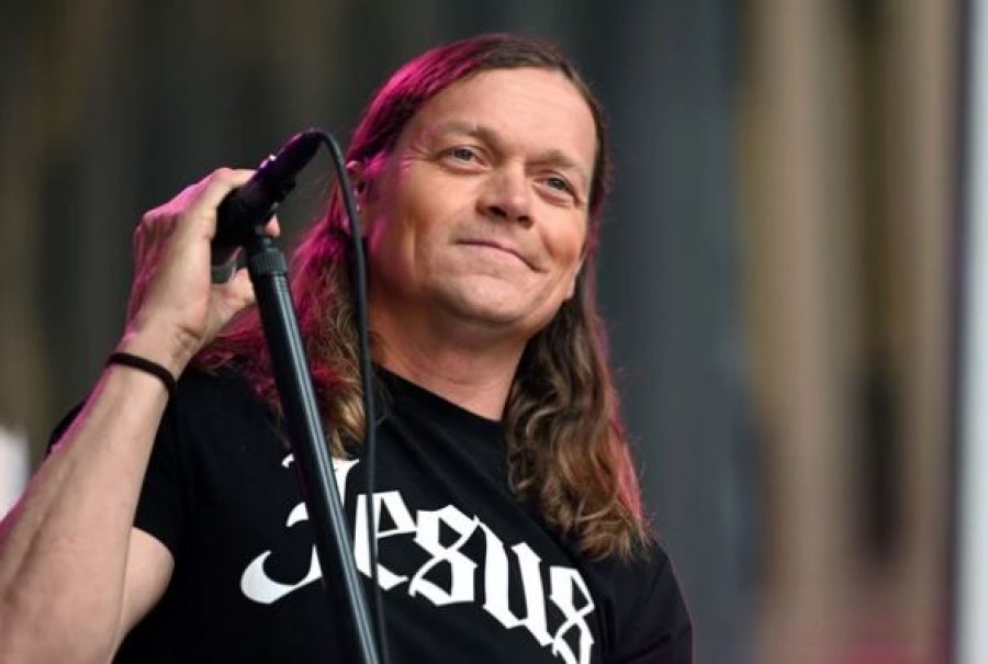 Brad Arnold, këngëtari i bendit “3 Doors Down”, ndërron jetë në moshën 47-vjeçare