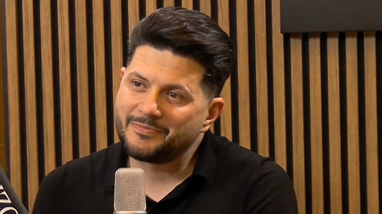 Ermal Mamaqi: Humori im lindi nga dhimbja në familje, bëja humor për të qetësuar gjakrat