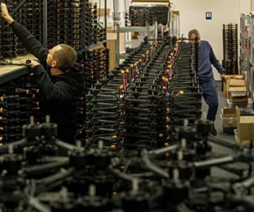 Zelensky: Ukraina do t’i hapë dhjetë qendra eksporti armësh në Evropë