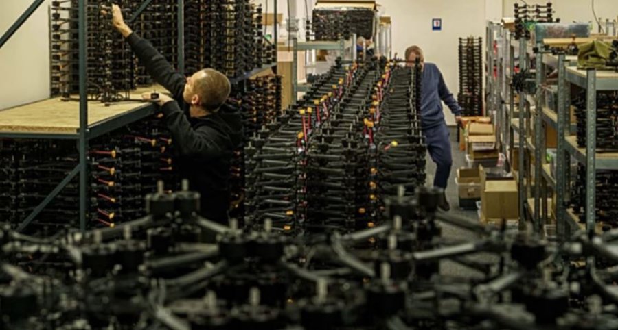 Zelensky: Ukraina do t’i hapë dhjetë qendra eksporti armësh në Evropë