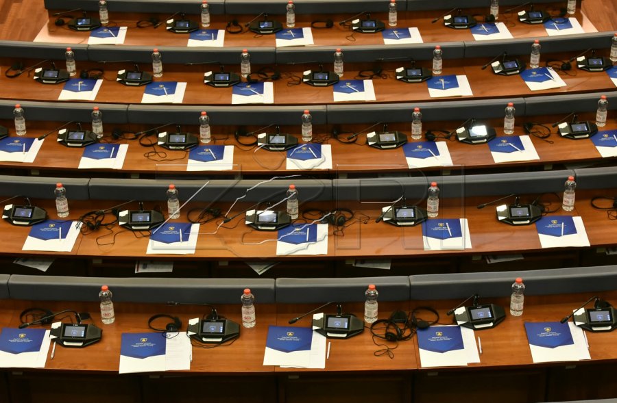 Votimi i qeverisë së re në Kuvend, seanca në orën 21:00