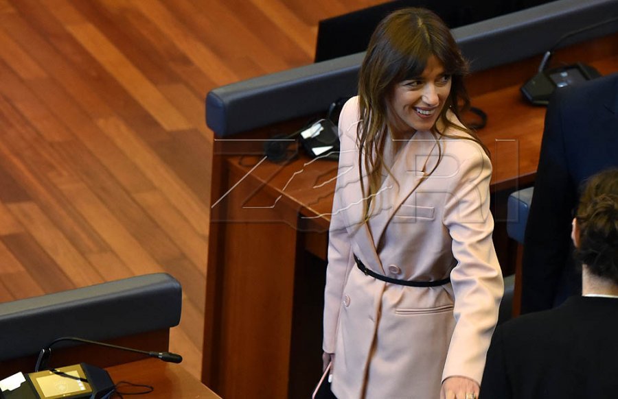 LVV-ja pritet ta propozojë Albulena Haxhiun për kryetare të Kuvendit