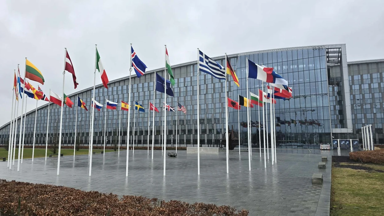 “Duam të shohim progres në dialogun Kosovë–Serbi”, zyrtari i NATO-s: Përgjegjësia e liderëve është kyçe për stabilitetin në Ballkan