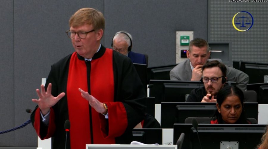 Avokati: Kadri Veseli s’ka lidhje me komunikatat